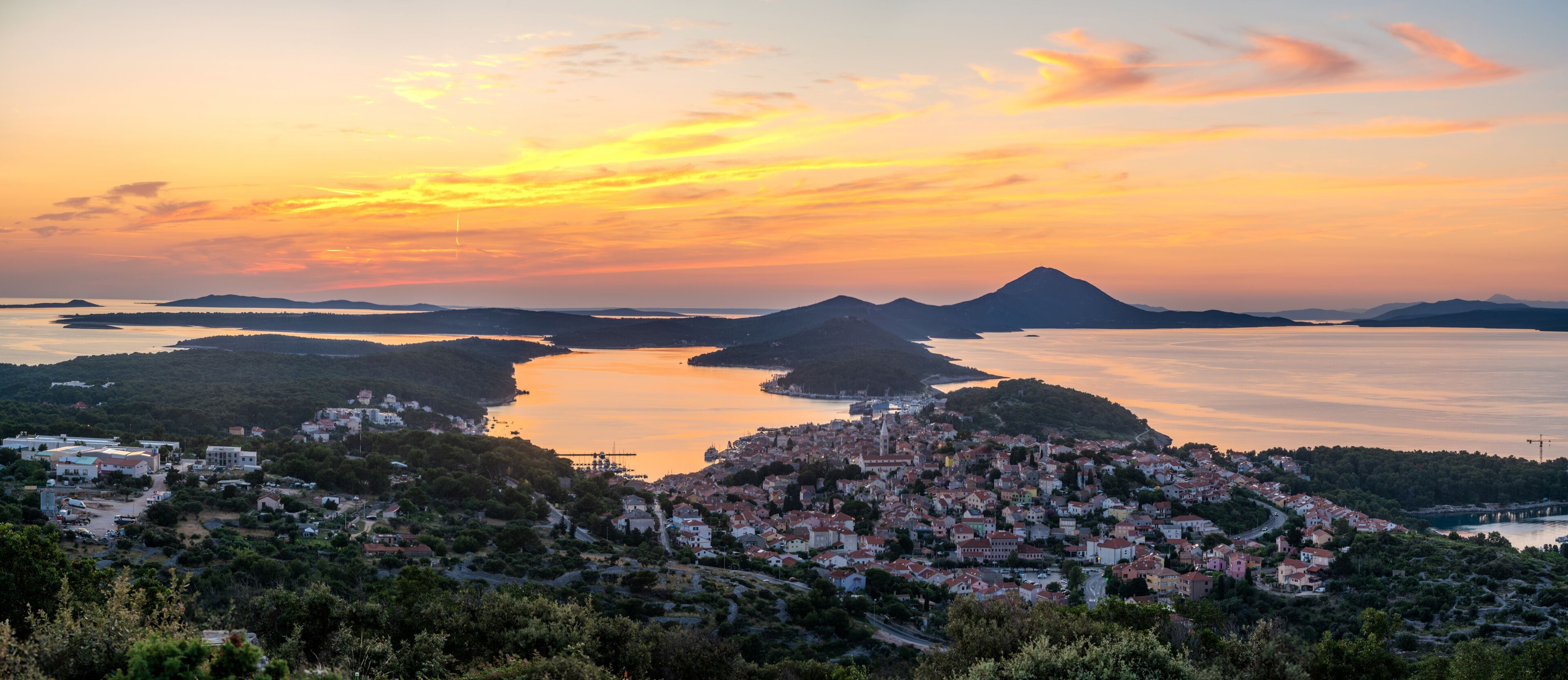  Panorama of the island and town of Mali Losinj, Croatia