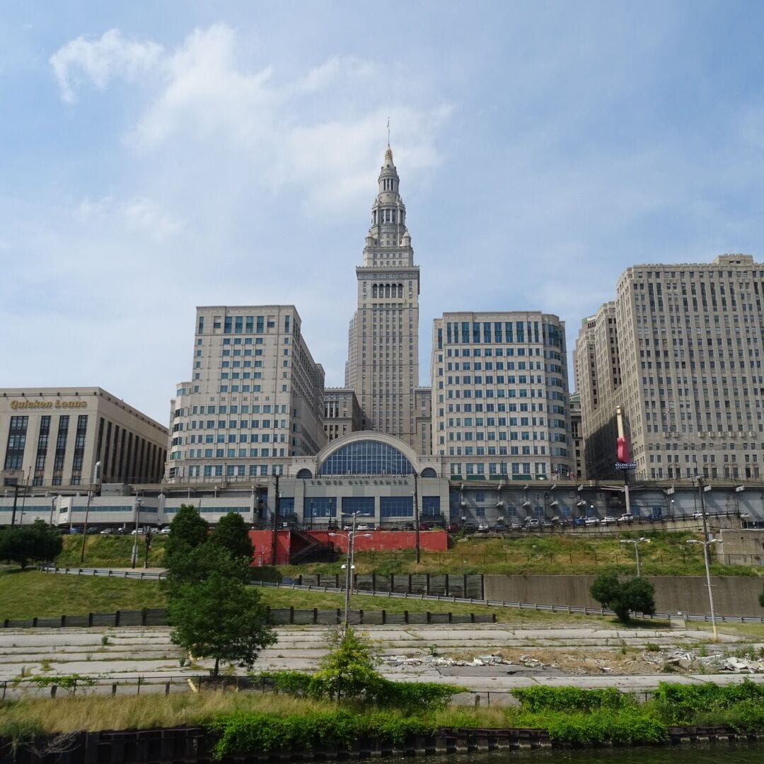 The terminal tower opened in 1930. At 709ft, It remained the tallest building in the world outside of New York City until the completion of the main building of Moscow State University in Moscow in 1953; it was the tallest building in North America outside of New York until the Prudential Center in Boston, Massachusetts, was completed in 1964.