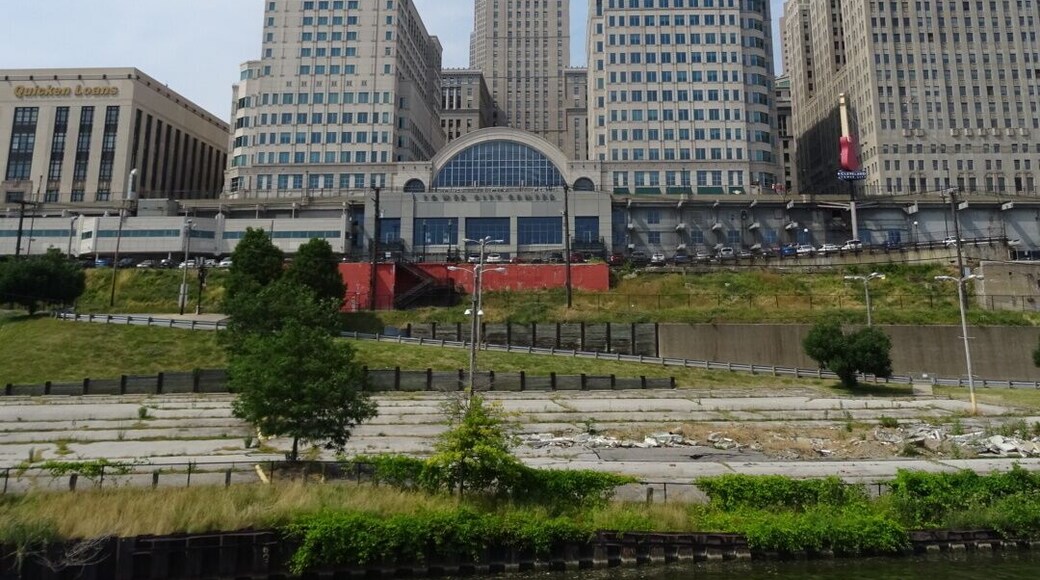 The terminal tower opened in 1930. At 709ft, It remained the tallest building in the world outside of New York City until the completion of the main building of Moscow State University in Moscow in 1953; it was the tallest building in North America outside of New York until the Prudential Center in Boston, Massachusetts, was completed in 1964.