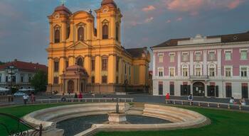 This is the Roman Catholic church opposing the Serbian church in Union Square.
Got a day to visit Timisoara? Check out my day guide: http://www.alwayswanderlust.com/a-day-in-timisoara-romania-little-vienna/
