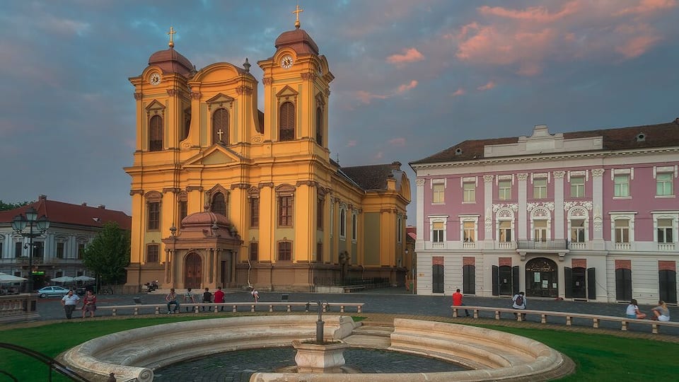 This is the Roman Catholic church opposing the Serbian church in Union Square.
Got a day to visit Timisoara? Check out my day guide: http://www.alwayswanderlust.com/a-day-in-timisoara-romania-little-vienna/