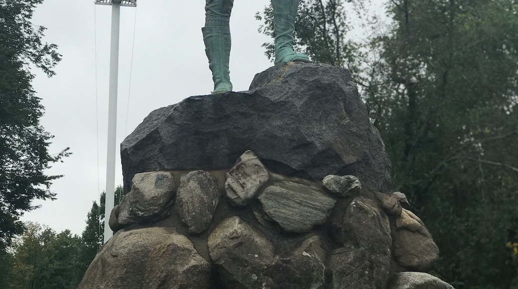 The statue had me wondering what went through the minds of the brave men and women who have fought for our freedom!