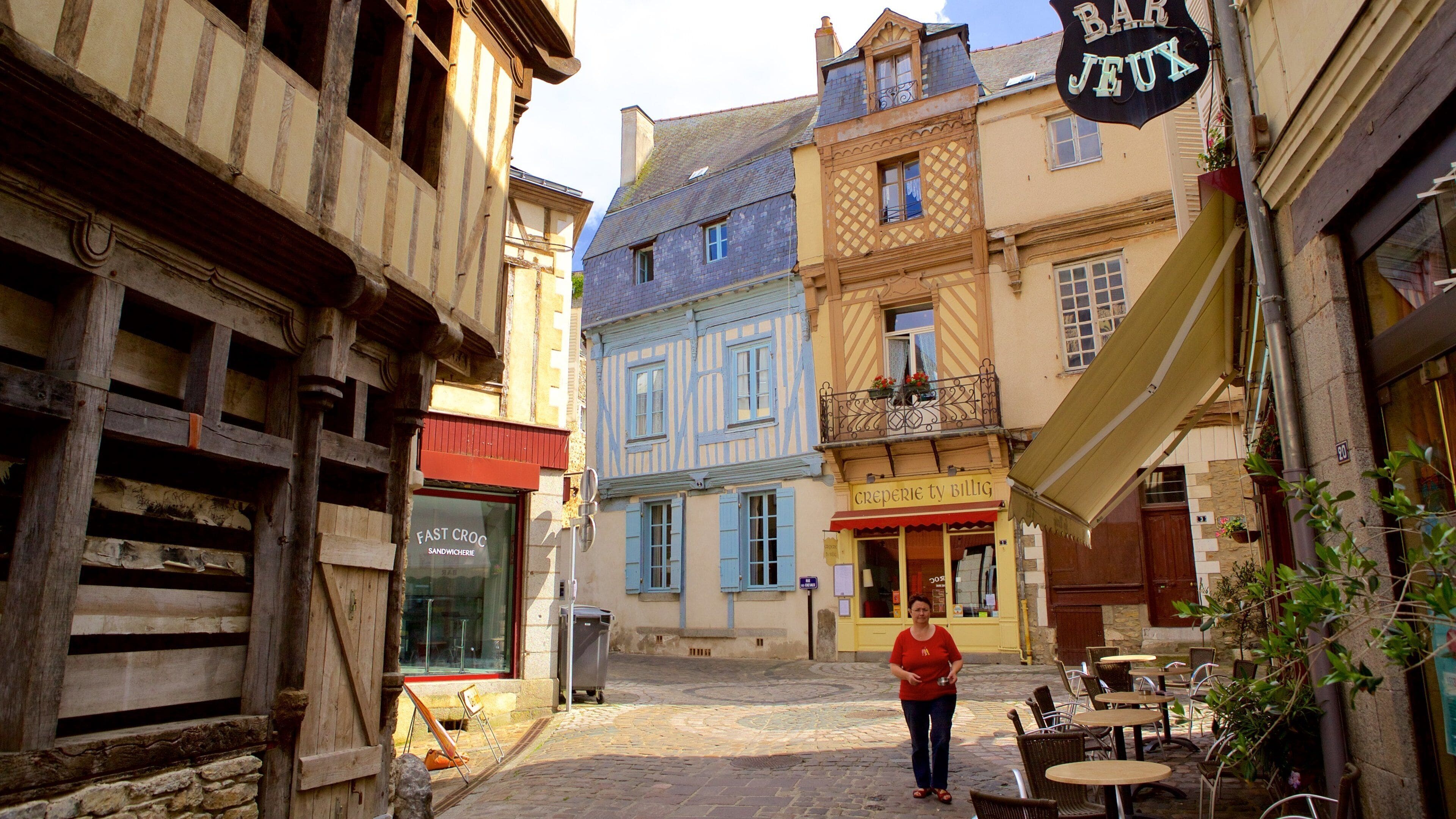 Laval mettant en vedette sortie au restaurant et scènes de rue aussi bien que femme