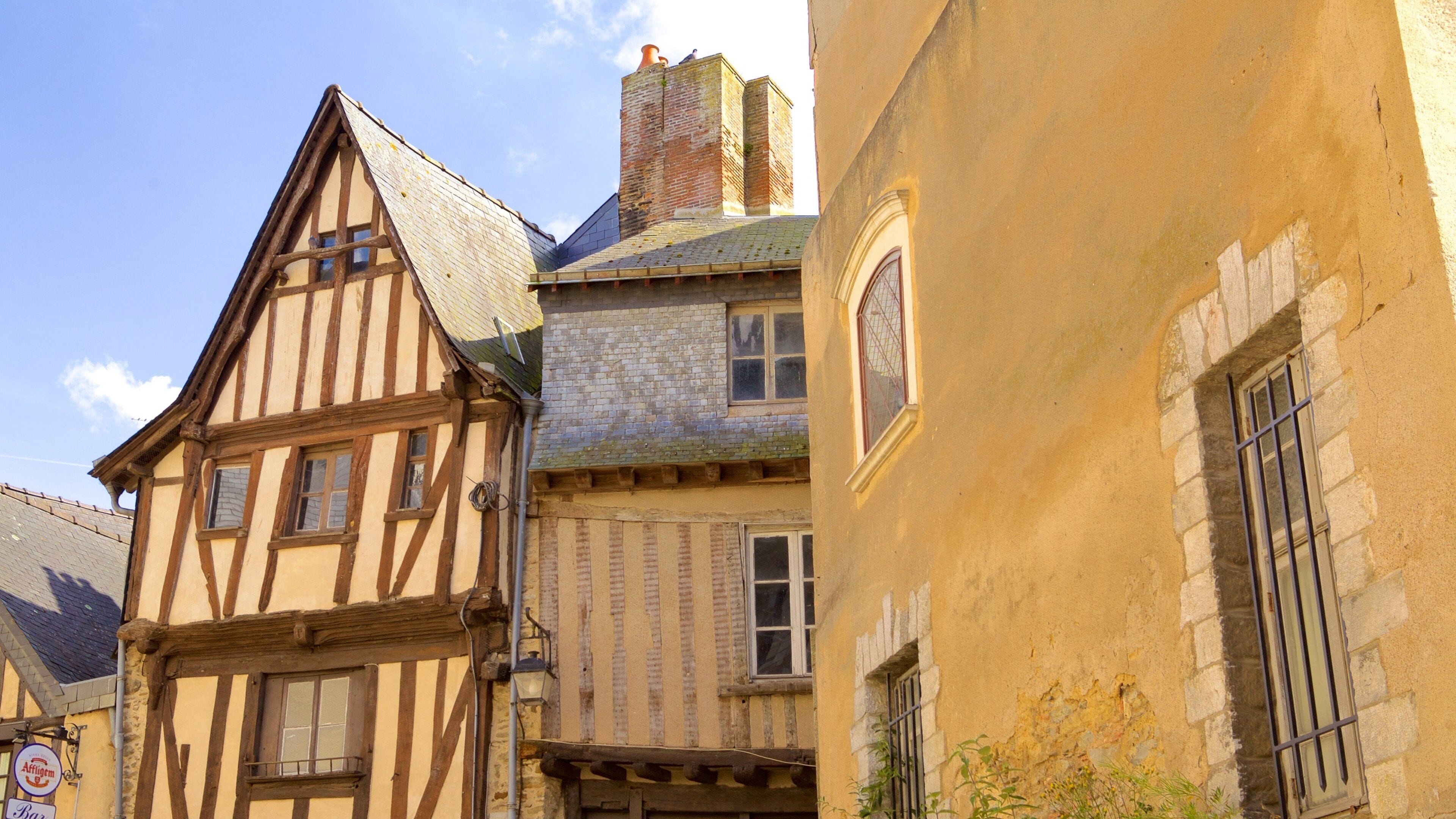 Laval qui includes éléments du patrimoine