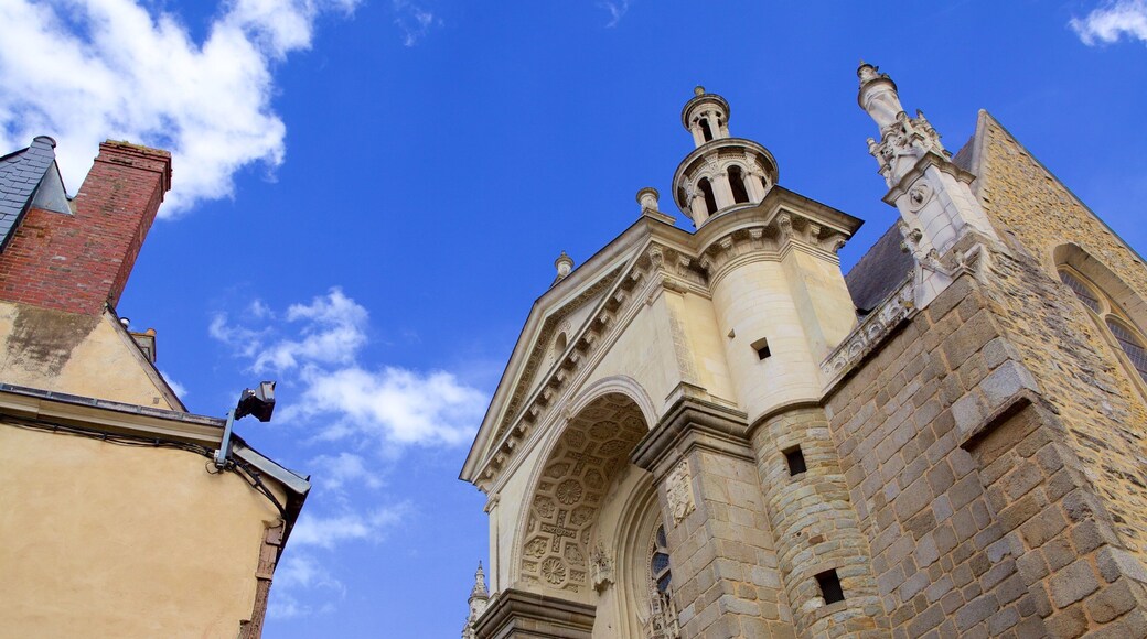 Laval showing heritage elements