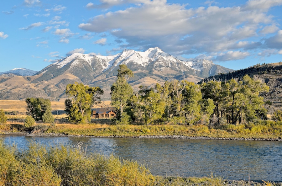 CXR4RE Emigrant Peak, 3327m, Yellowstone River, Absaroka Range, Paradise Valley, Livingston, Montana, USA