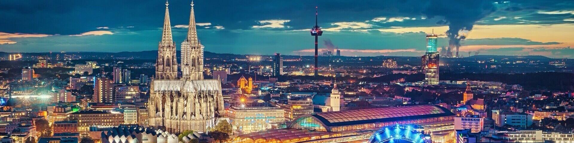 Wow is all I can say about this gorgeous view. It's perfect for... Well, just about anything really. Great for pictures!