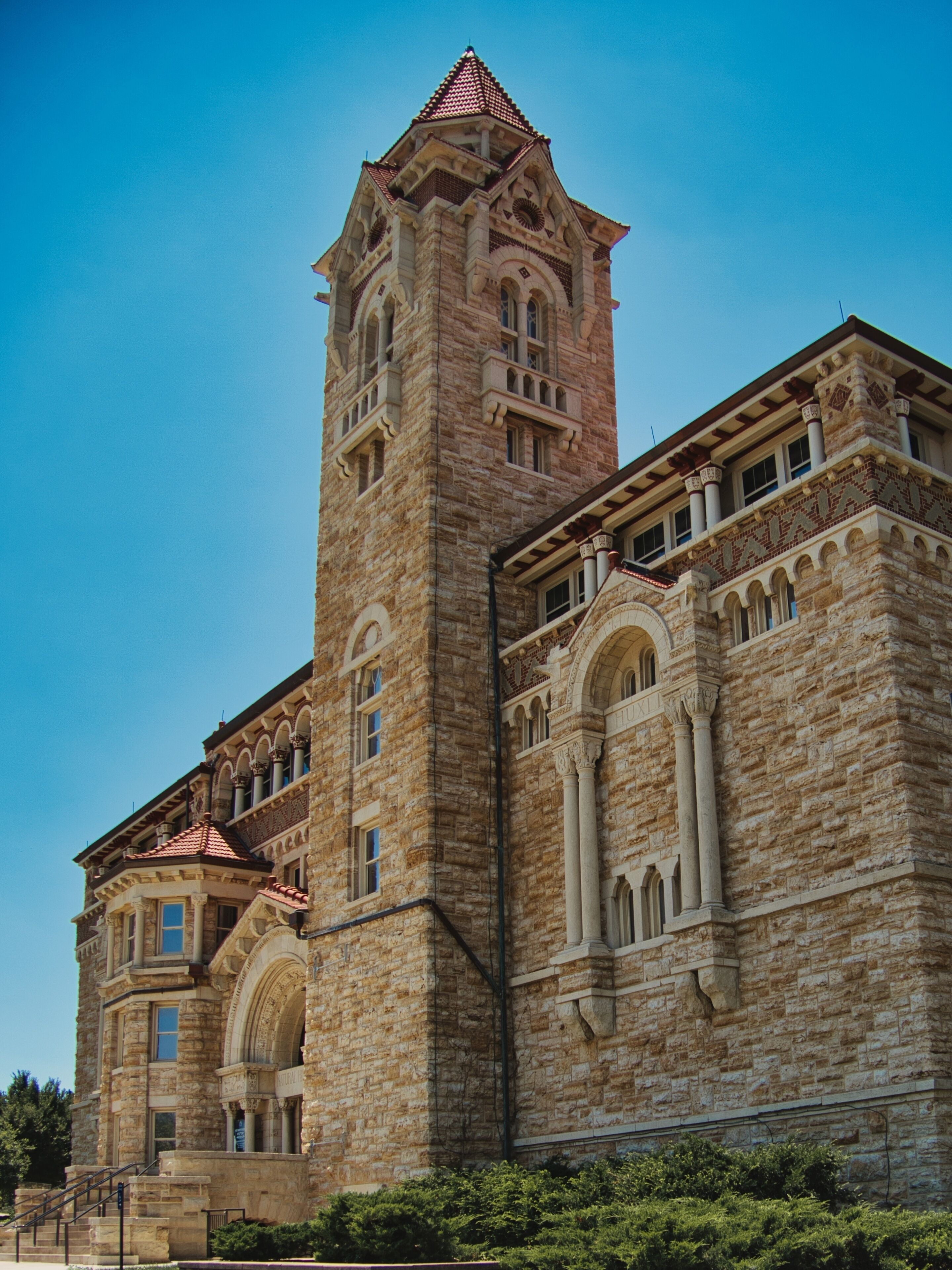 Nice Wide Angle of KU Natural History Museum