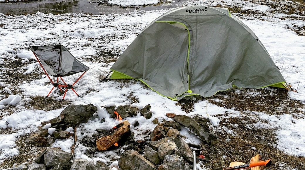 Snow camping out at 12 Mile Hot Springs was a Tom of fun- -8 outside but the slings were nice and toasty!
#adventure