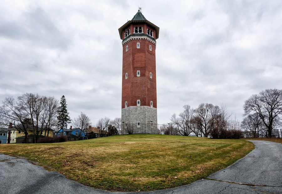 Located in the edge of a big and old cemetery, this tower is a beautiful sight in the city of Lawrence. It is also a nice place for a nice walk.
#parks