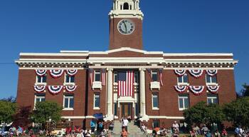 The beautiful court house and clock tower chimes each day.
