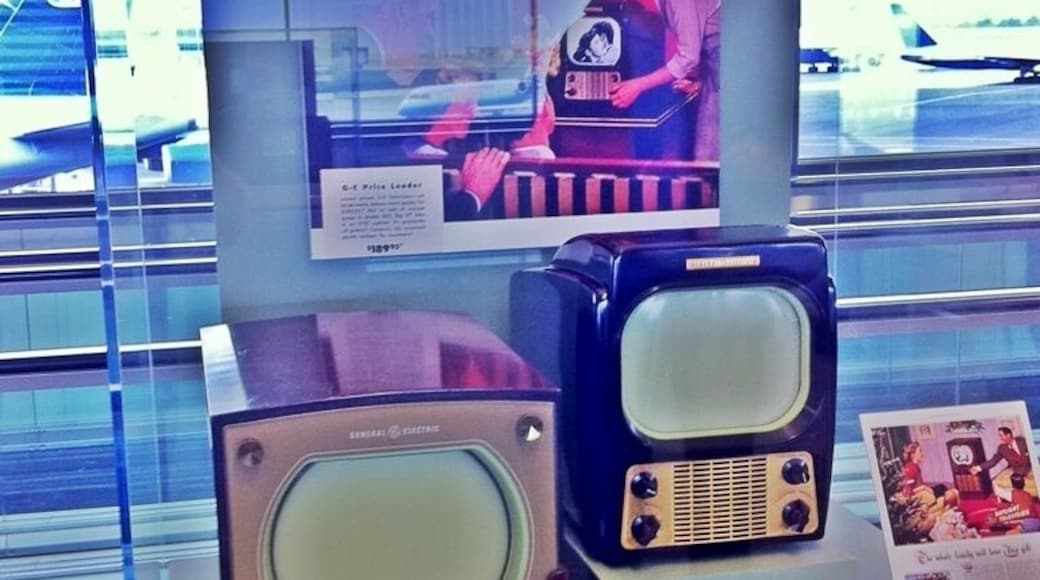 Cool Television display at SFO.