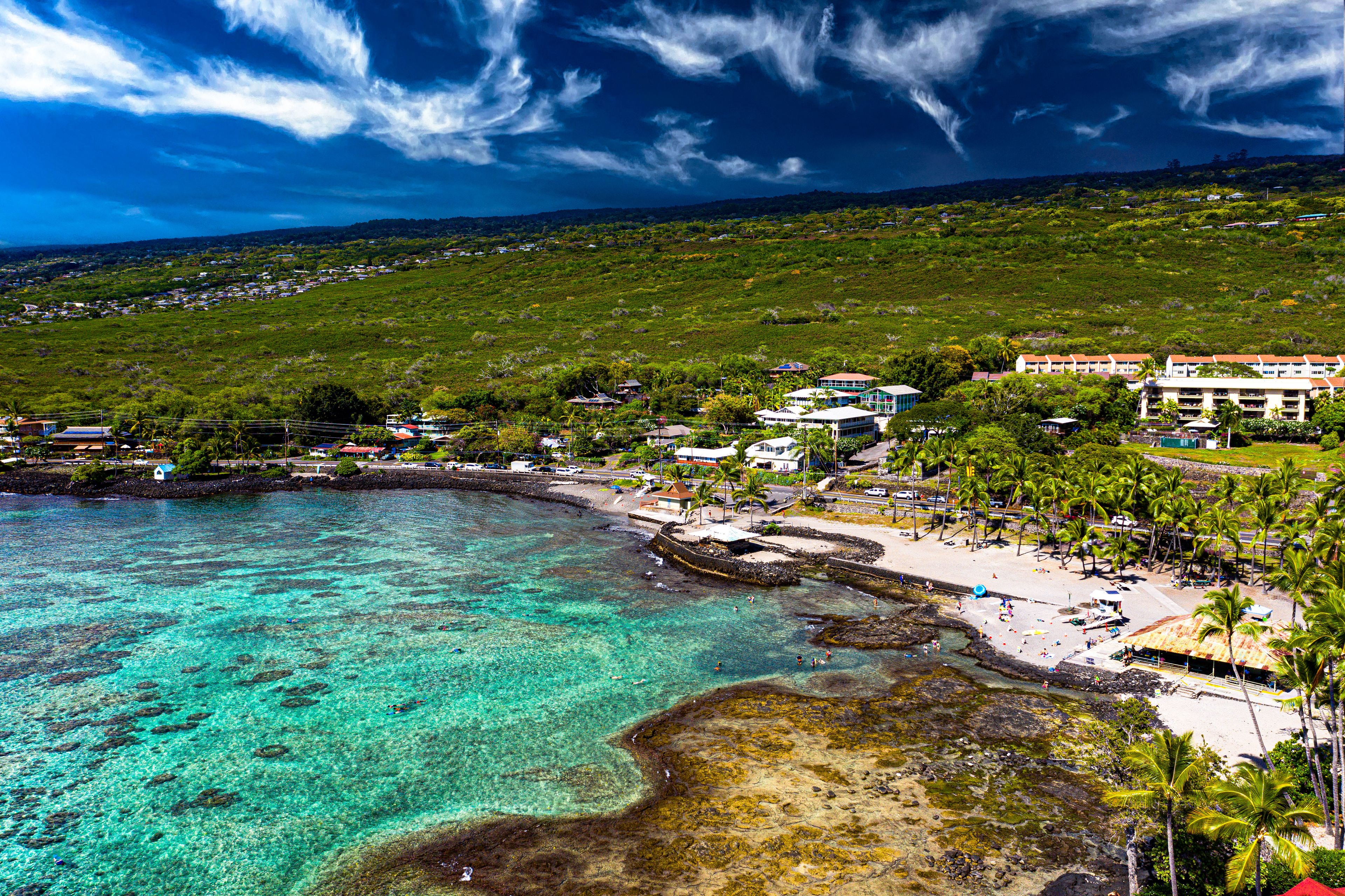 Enchanting Kealakekua Bay: Capturing the Vibrant Marine Life Through Aerial Lens