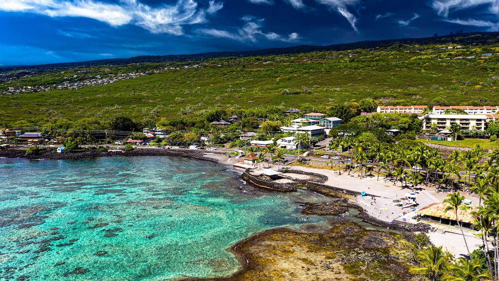 Enchanting Kealakekua Bay: Capturing the Vibrant Marine Life Through Aerial Lens