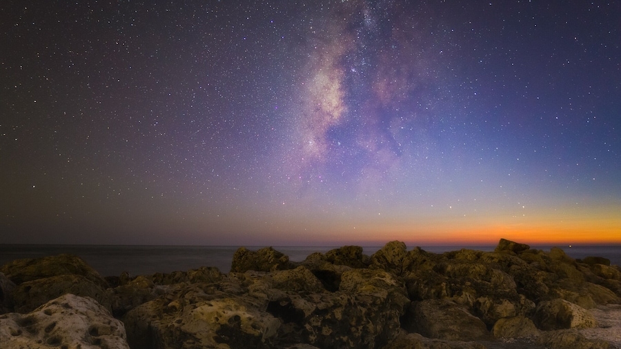 Milky Way at twilight.
#beachtips