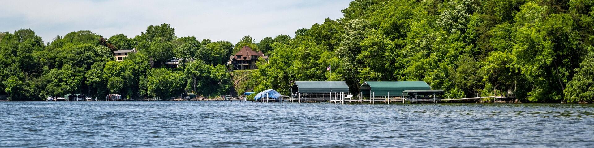 A beautiful overlooking view of nature in Lake Minnetonka, Minnesota