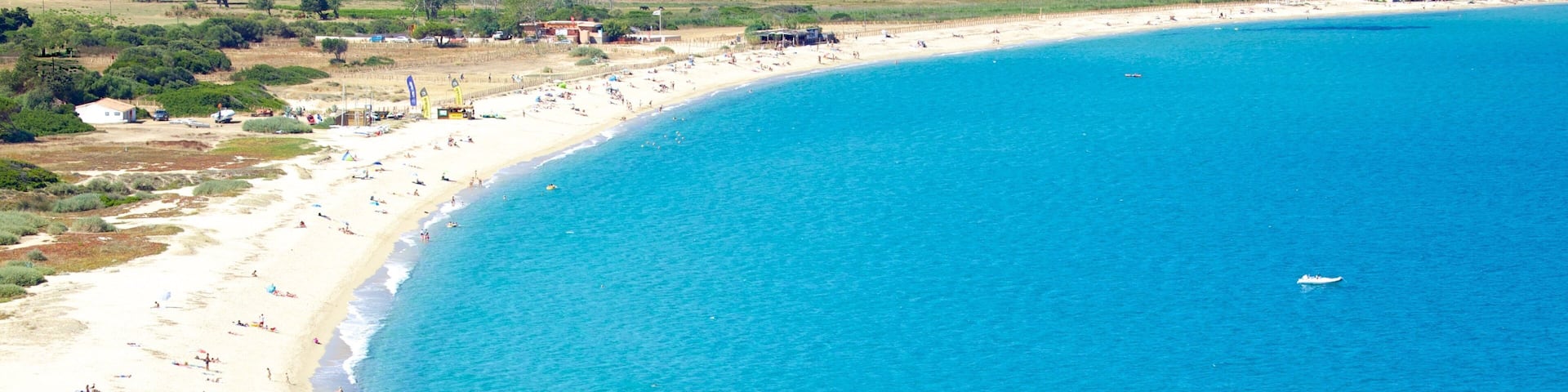 Calvi showing a sandy beach