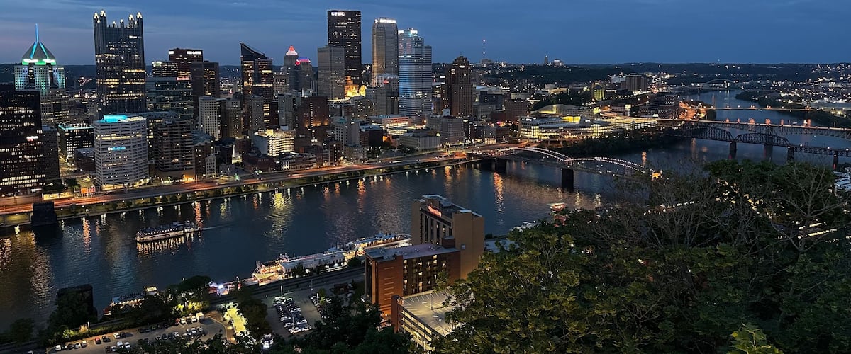 Pittsburgh Pennsylvania night city view