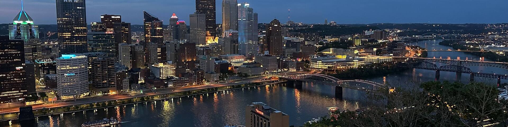 Pittsburgh Pennsylvania night city view