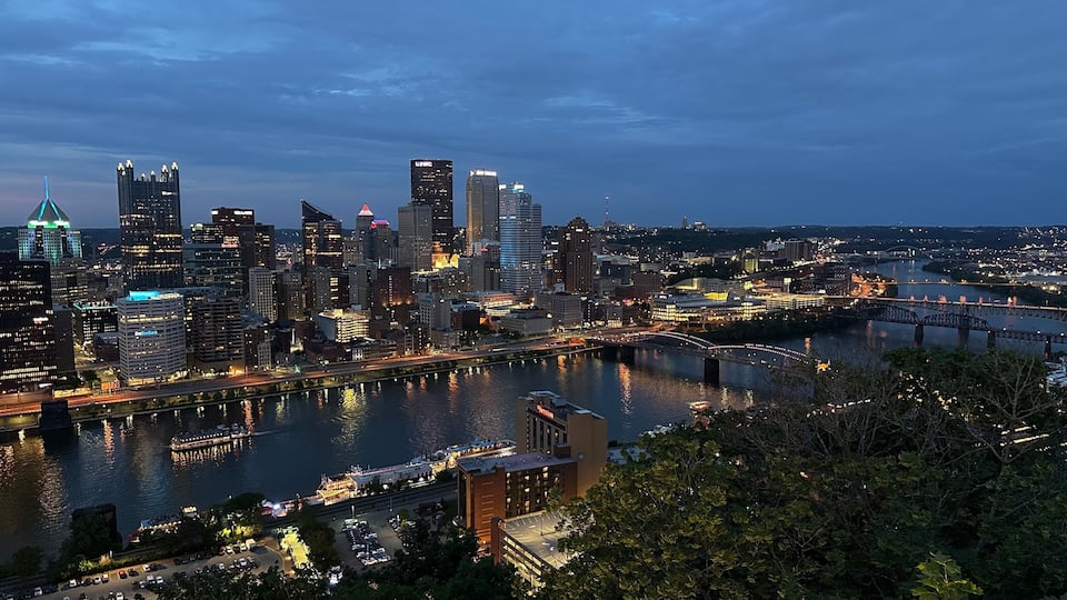 Pittsburgh Pennsylvania night city view