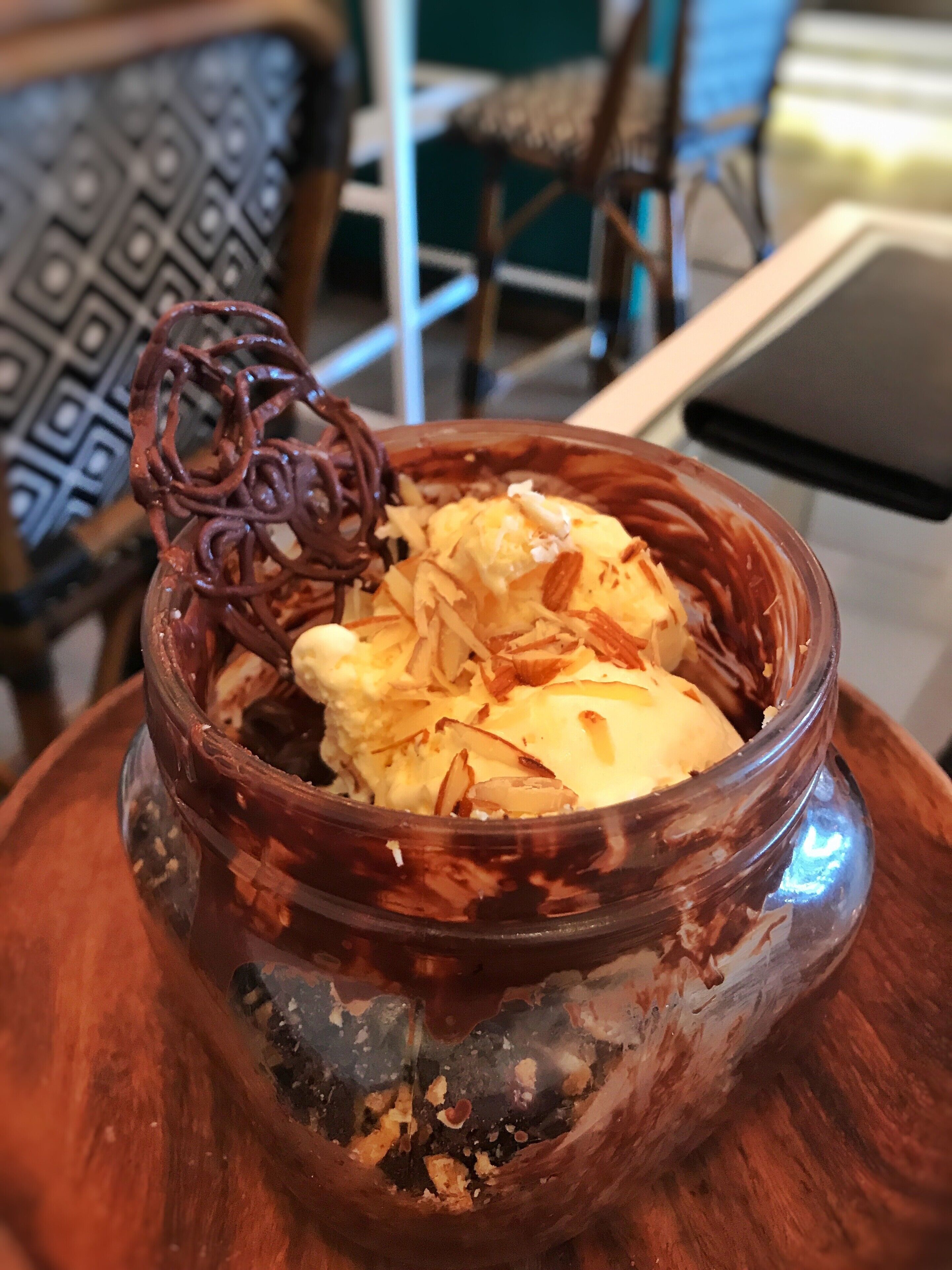 Dark Chocolate Mess was a perfect dessert to indulge in after some good food at Bombay Borough Sri Lanka. A bit pricey but it was fully worth all the money spent. Located at One Galle Face Mall, you should not miss this amazing Modern Eatery and Bar. #troverfoodies #whatshot #newdiscovery #trover #dessert #food