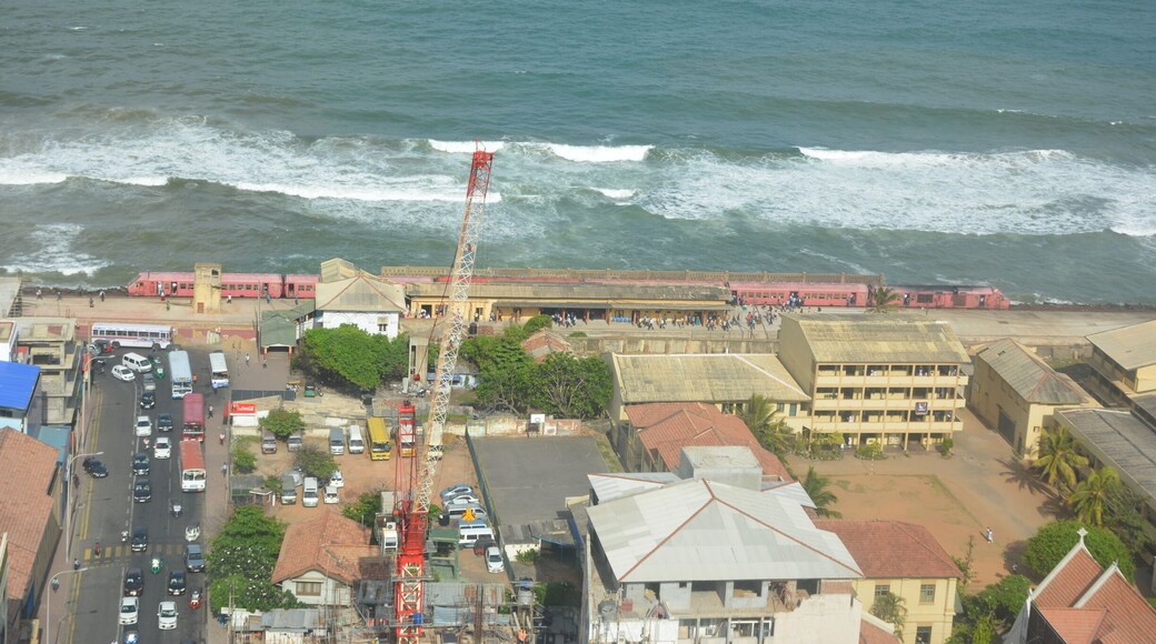 U will find a few station besides sea beach That's unique