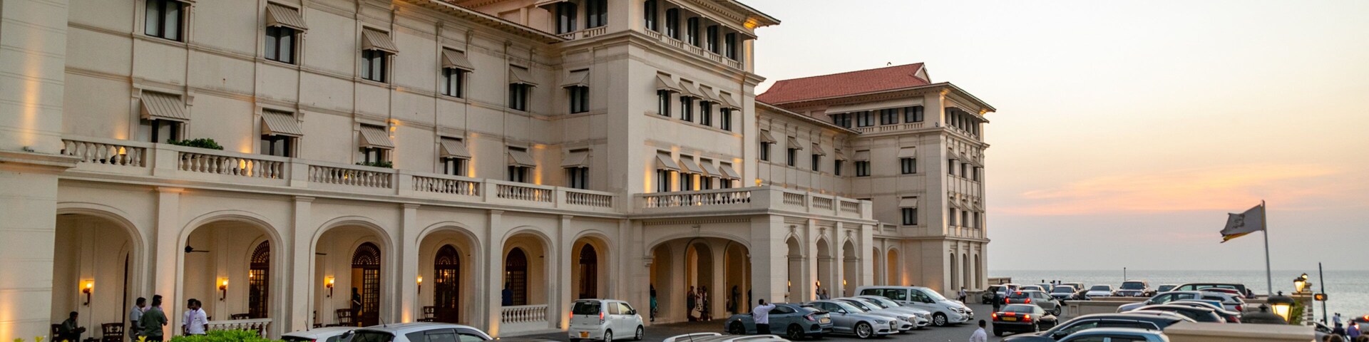 Colombo showing heritage elements and a sunset