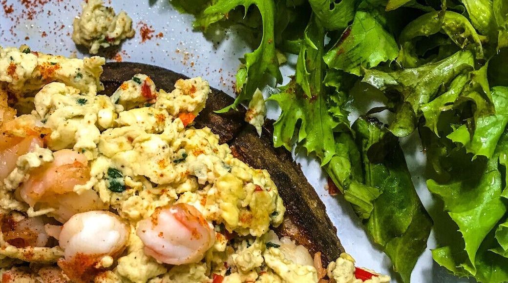 Spicy Prawn and Scrambled Eggs with a Salad on side. Priced at 900/- Sri Lankan rupees.
Taste - 3/10
Presentation - 6/10
Value for money - 1/10
This cafe used to have some delicious food but it’s not the same anymore! #Trover #Troverfoodies #Food #Brunch #whatshot #troverdiscovery