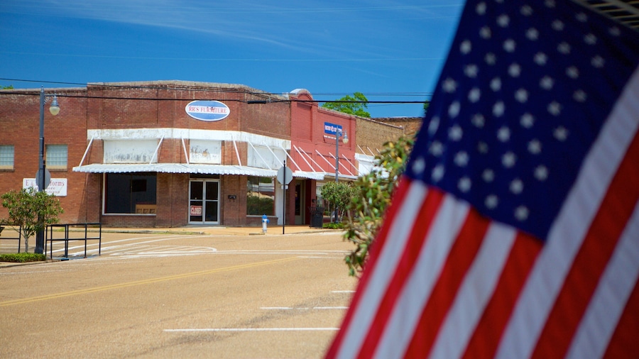 Magee featuring a small town or village