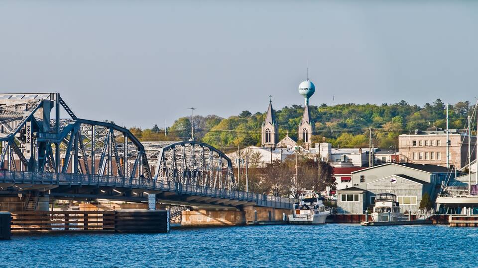 Downtown Sturgeon Bay and the Michigan Street Bridge, Sturgeon Bay, Wisconsin, USA