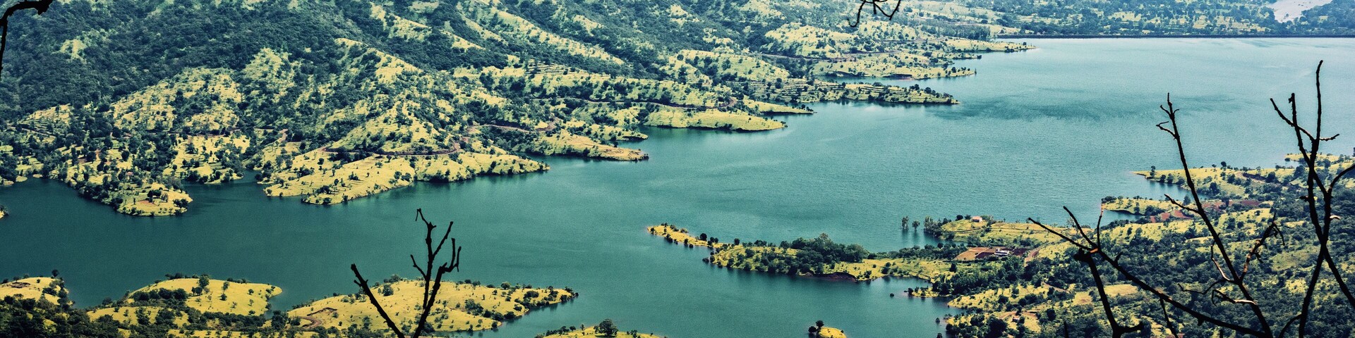 A beautiful view near the old shiva temple in Mahabaleshwar. The temple alone is around 5000 years old