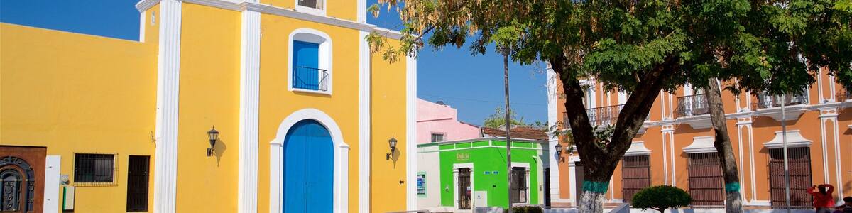 Ciudad del Carmen which includes a church or cathedral and heritage elements