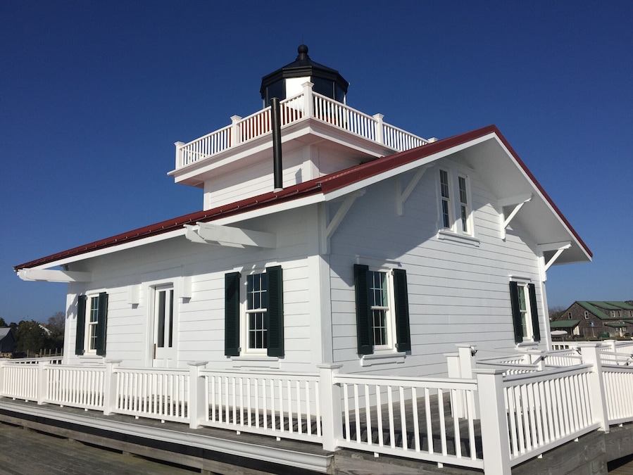 I was here early in the morning. Since I didn't have a boat, and I sure can't walk on water, this was the best I could do at the time. Too much glare from the boardwalk side.