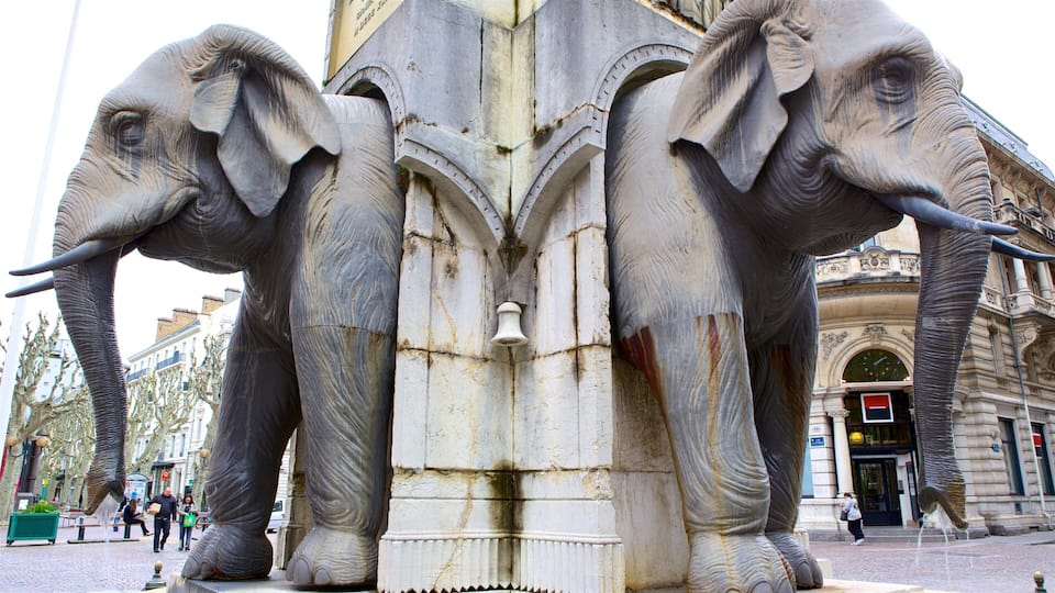 Chambery som viser statue eller skulptur