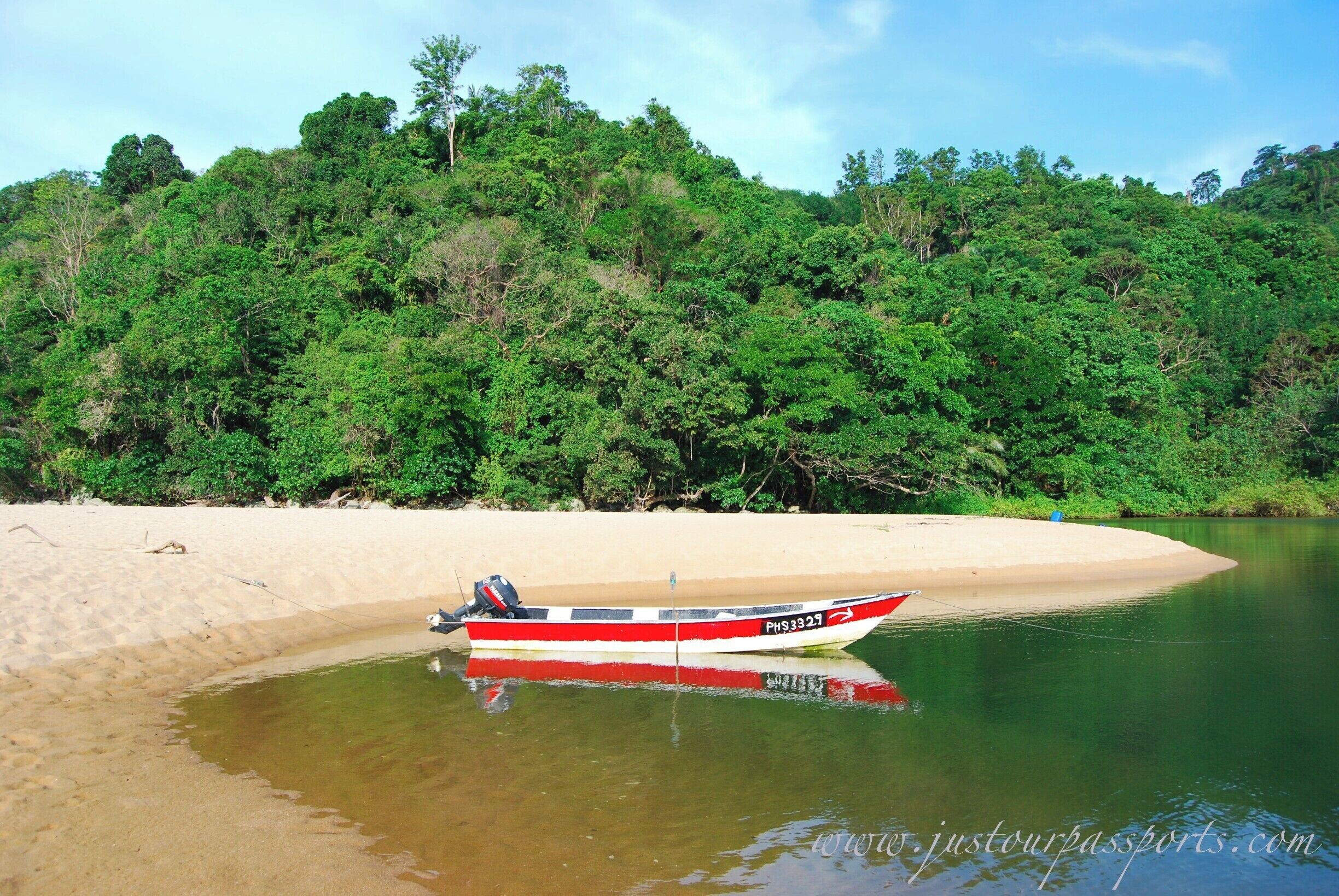The small village of Juara on Tioman Island stretches the length of the beach/bay. At either end of the bay are two freshwater lagoons that drain into the ocean. They make a great place for kayaking, mooring small boats, and swimming. This photo was taken in one of the naturally formed lagoons. #waterlust