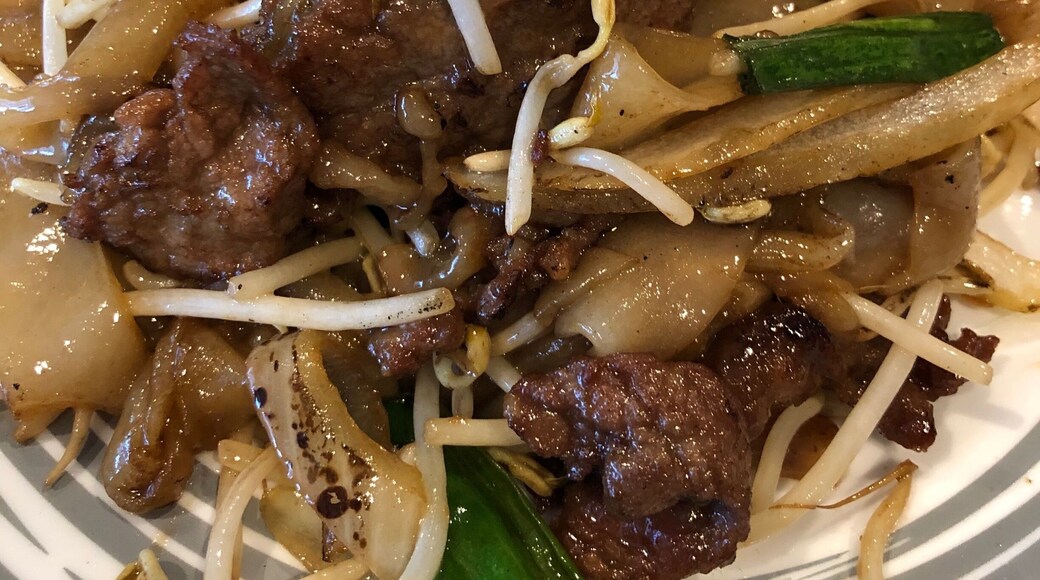 Beef Rice Noodles. Price on the high side with average taste.
#TroverFoodies #Trovember