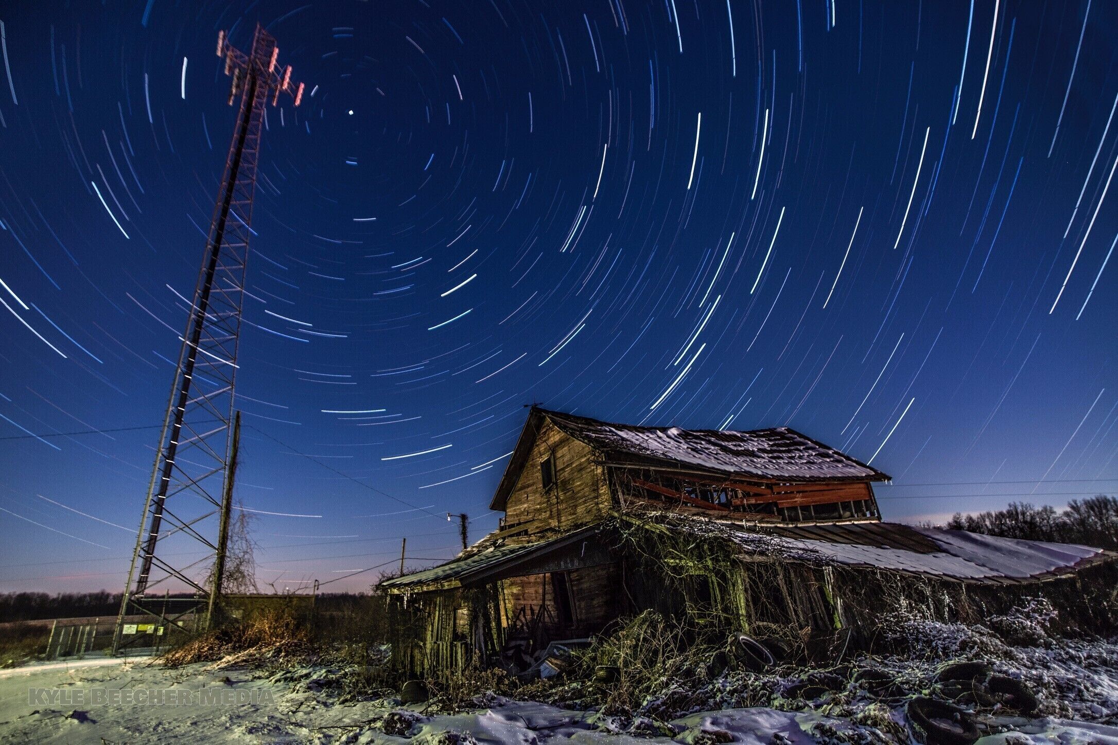 An old forgotten barn off the side of the highway in between Dublin, Ohio and Marysville, Ohio. #BvSAstro #Ohio #astrophotography

