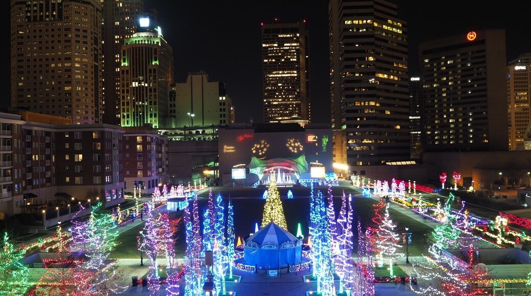 Obligatory pic of the holiday lights at the Columbus Commons.