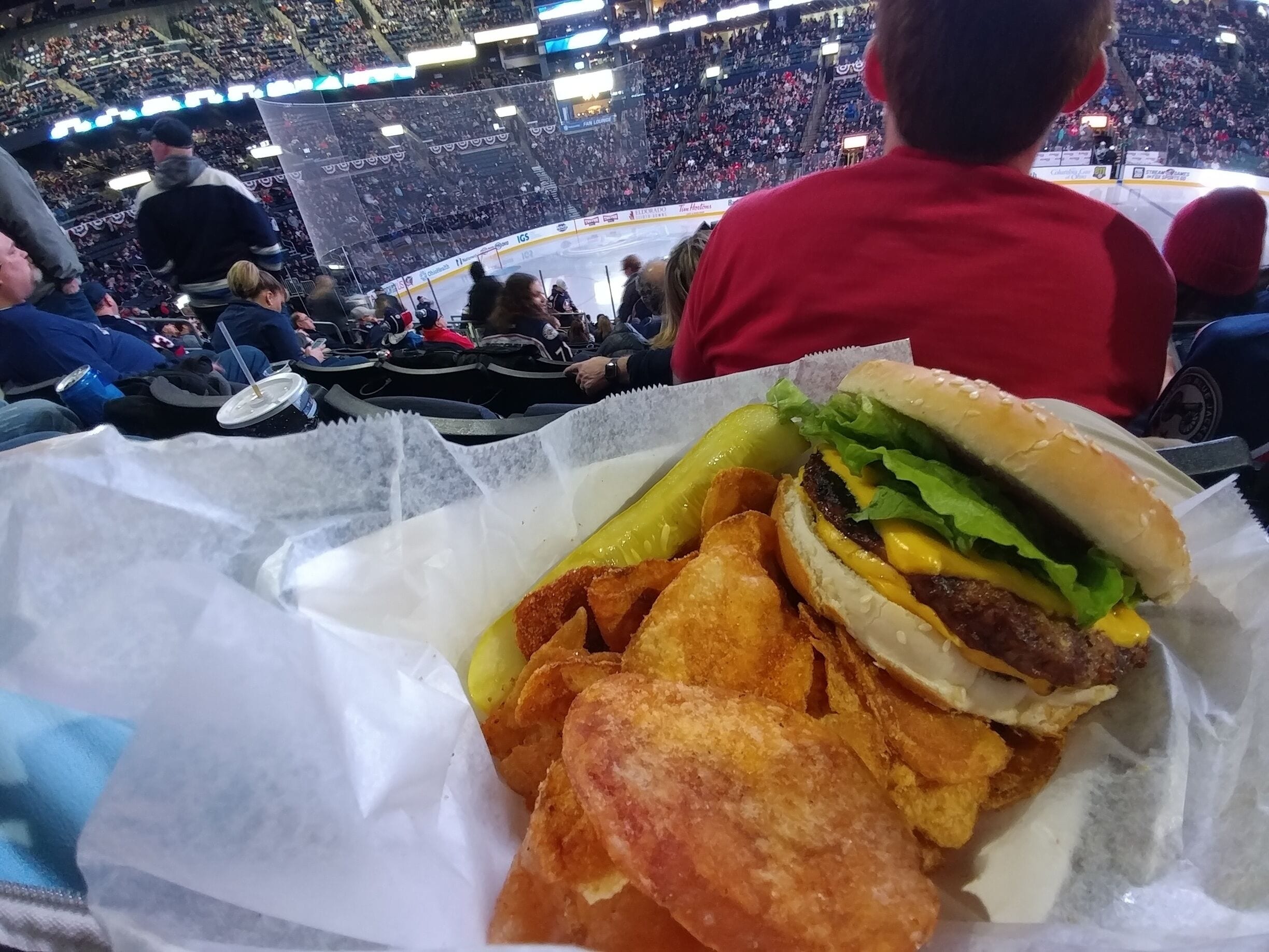 2018 burger no.4

Enjoying a double cheeseburger while watching the Columbus Blue Jackets defeat the Dallas Stars in an overtime shootout. #CBJ