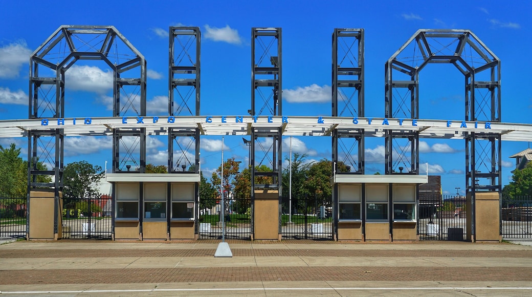 The 17th Street entrance to.the fairgrounds