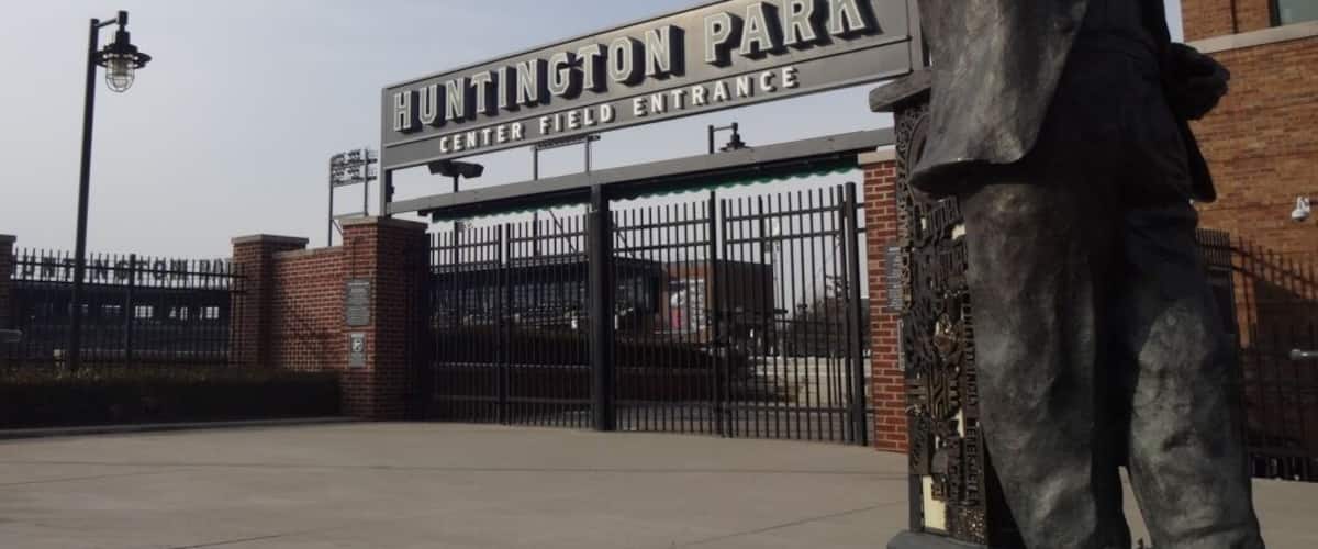 Huntington Park, the 10,000 seat home of the Cleveland Indians' Triple-A affiliate Columbus Clippers opened in 2009. In 204, for the fourth time in the six years that it has been in operation, it has been named Ballpark of the Year by BaseballStadiumReviews.com
#architecture