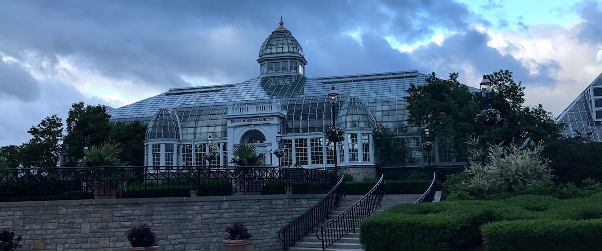 This is such peaceful and beautiful place to shoot.
#conservatory #lifeatexpedia #sky #details