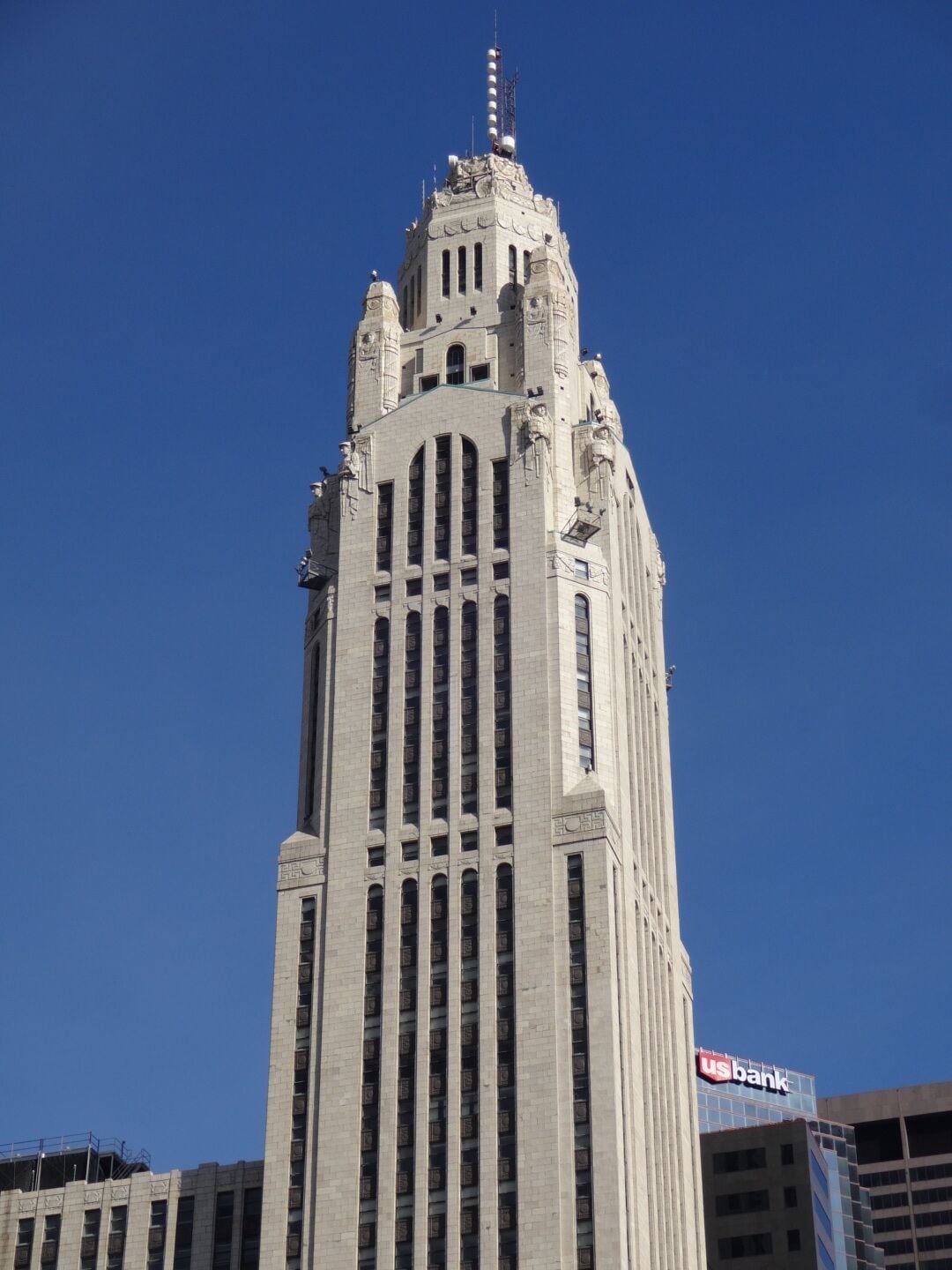 The LeVeque Tower is a 47-story Art Deco-style building, it was the tallest building in Columbus from 1927 until 1974 when the Rhodes State Office Tower was completed. The LeVeque Tower is 555 feet 6 inches tall, which at the time of its completion made it the tallest building between New York City and Chicago and the fifth tallest building in the world. It was meant to be built exactly one half-foot taller than the Washington Monument in Washington D.C.
#architecture