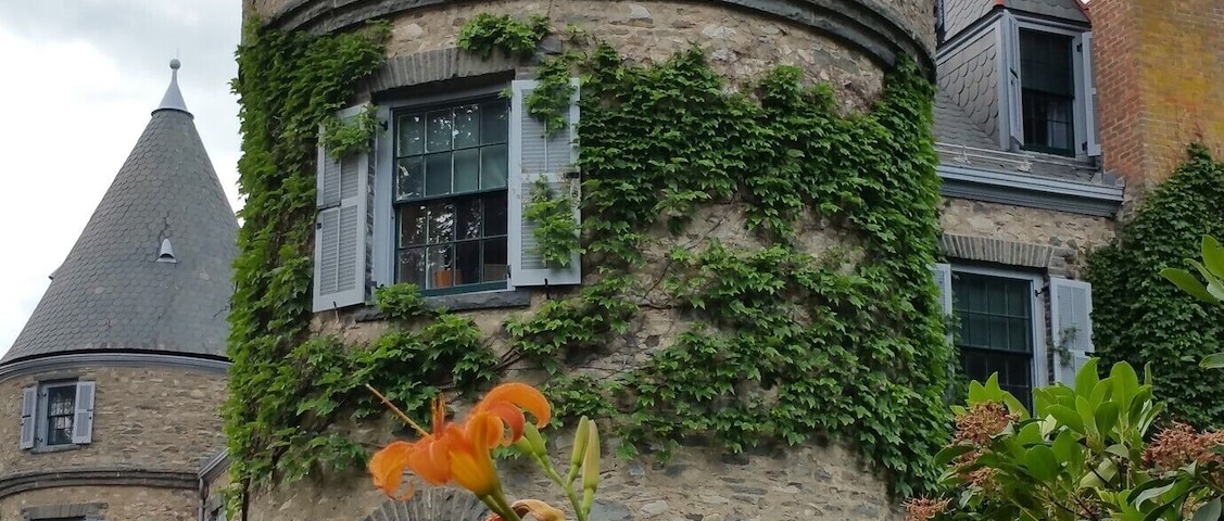 I fell in love with Milford, PA. I especially enjoyed Grey Towers. Amazing place! ❣️
