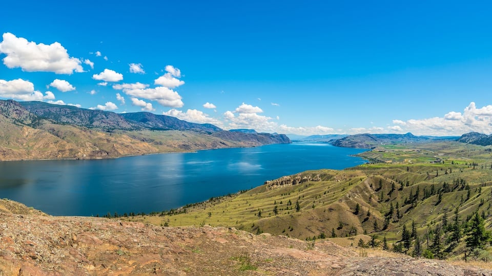 Panoramic view at the Kamloops lake in British Columbia - Canada