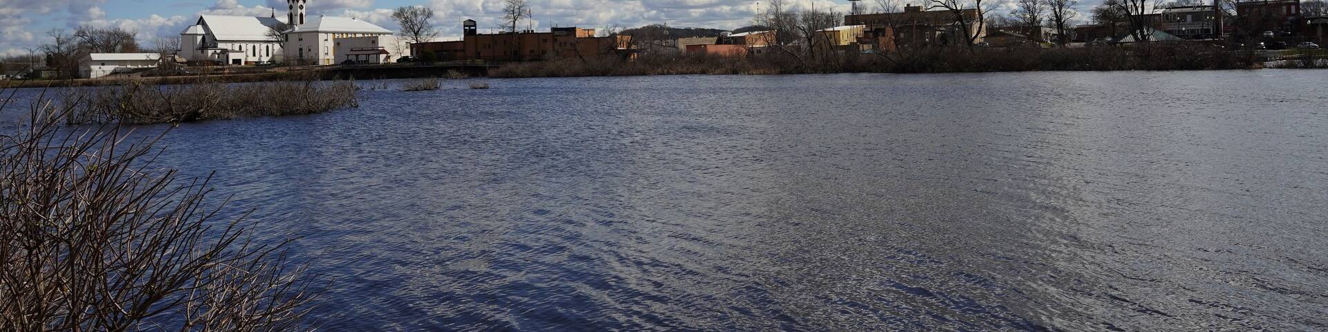 Landscape view of Mauston, Wisconsin from Decorah Lake.