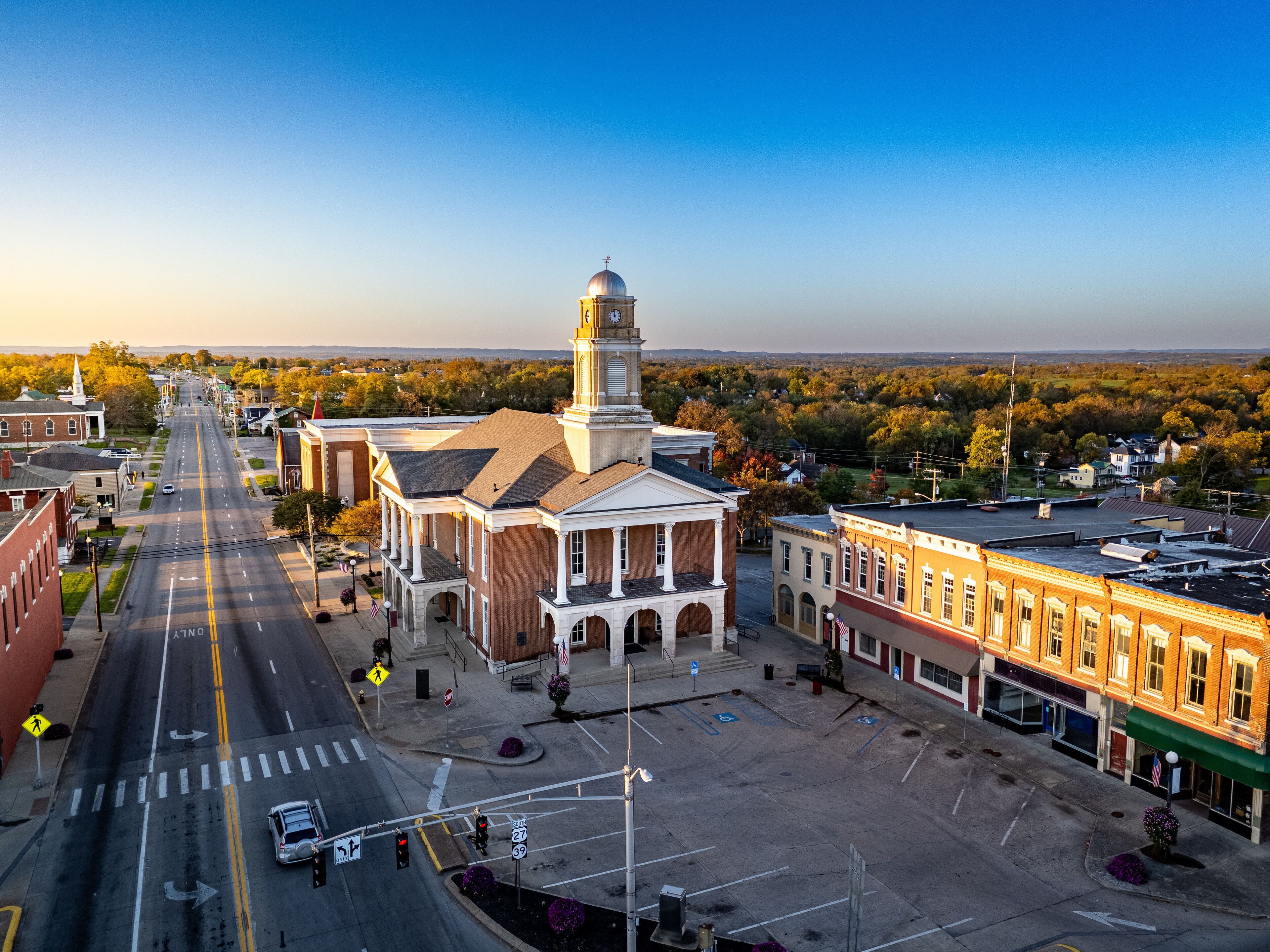 Courthouse building in the small Kentucky town of Lancaster
