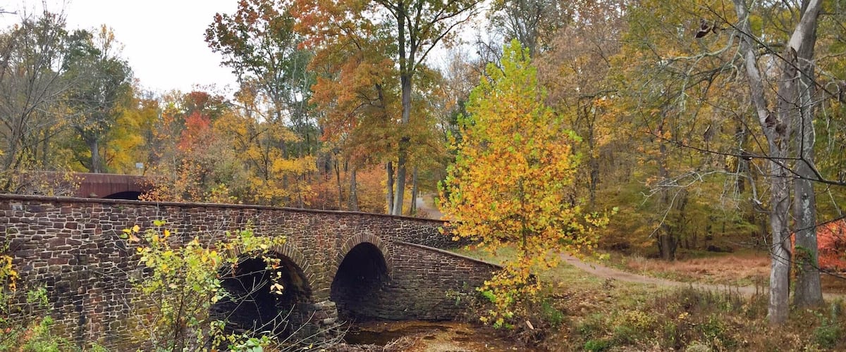 The Stone Bridge crosses over Bull Run near the Manassas Battlefield. During the first major battle of the Civil War, the original bridge was destroyed. However, it was rebuilt and is now a historic landmark with hiking trails through out.
The location is beautiful and peaceful, a great spot to visit any time of the year to witness eagles soaring or other animals and birds of the Virginia countryside.
#hiking #nationalpark #outdoors #history