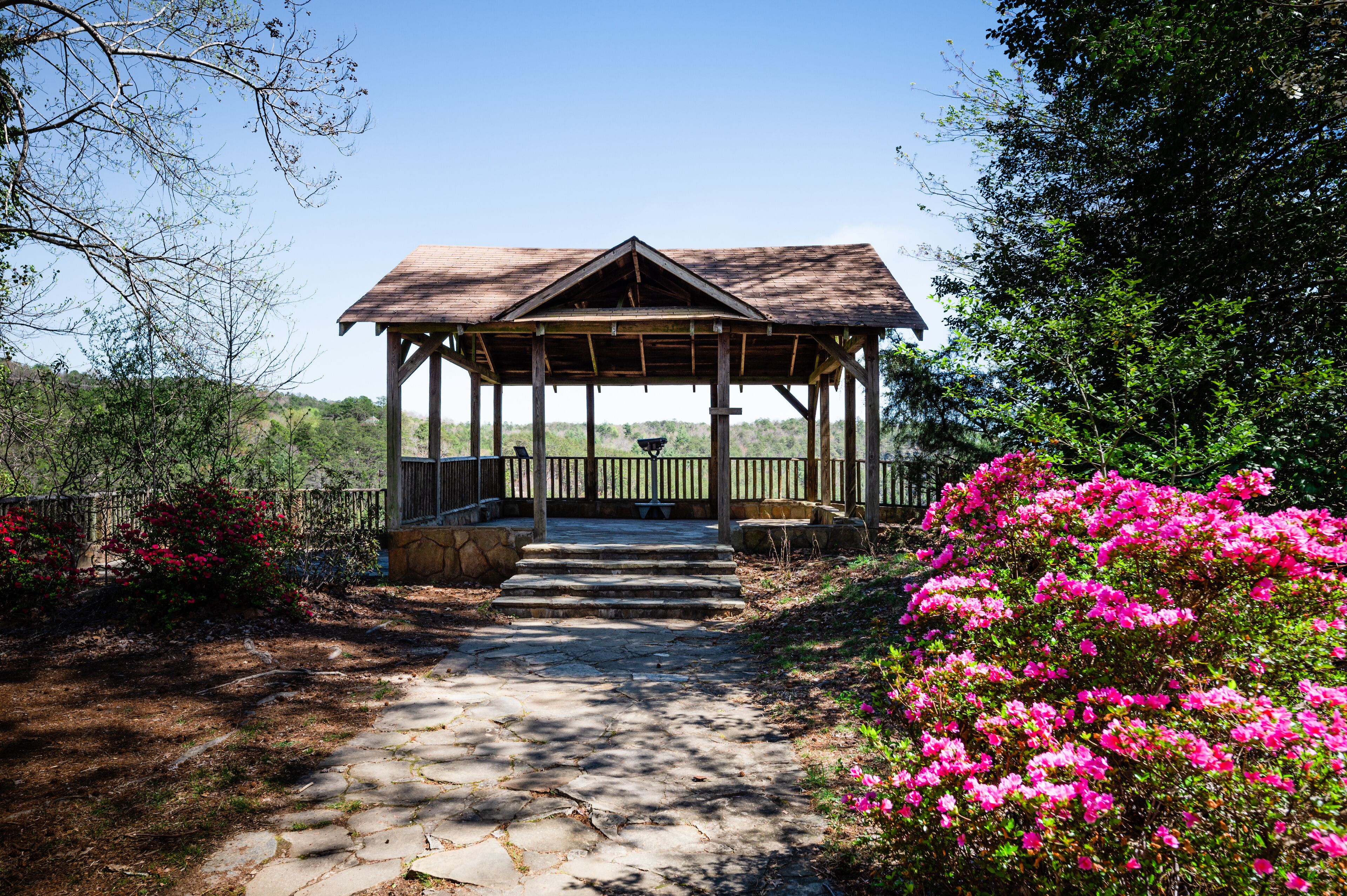 Overlook pavilion surrounded by pink flowers at Tallulah Gorge State Park in Tallulah Falls, Georgia
