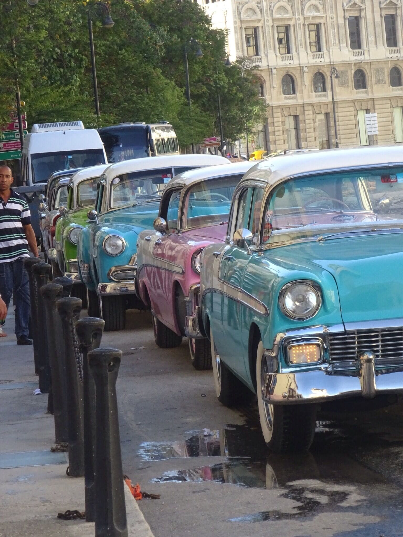 Love seeing all the old American cars from the 1950's 
Cuba 
"#Colourful"